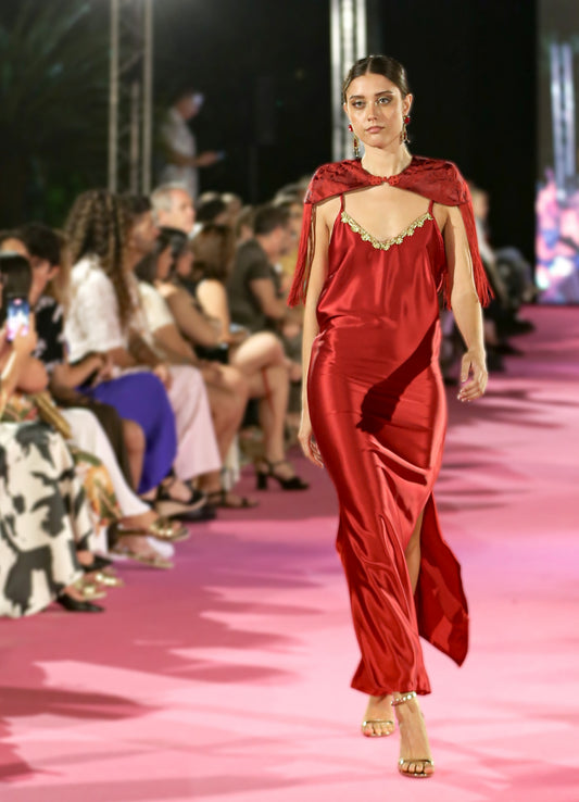 Conjunto Vestido Lencero Rojo y Capita Brocada Colección Mediterránea