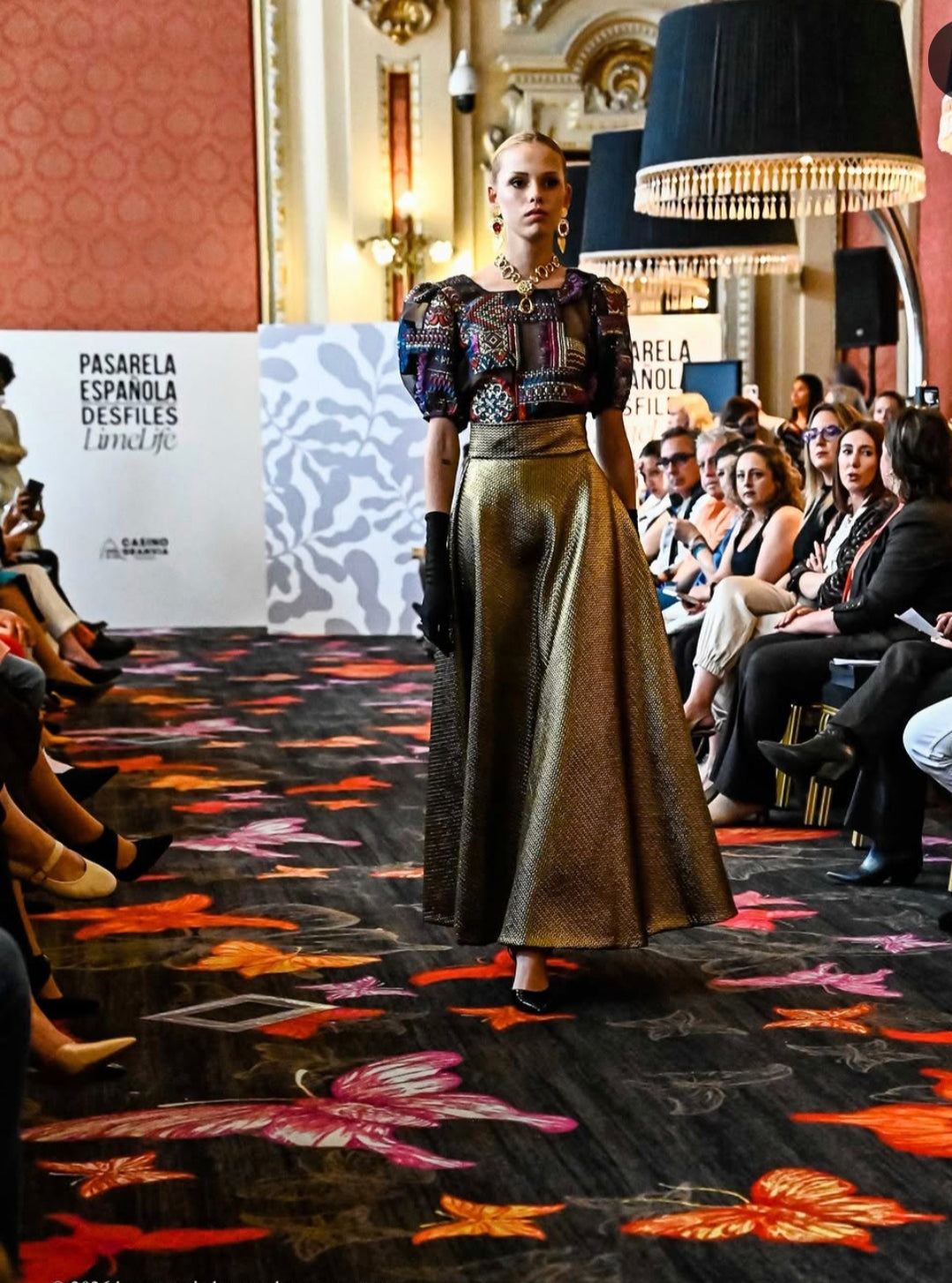 Falda Fantasía Dorada – Alta Costura · Colección Majestad