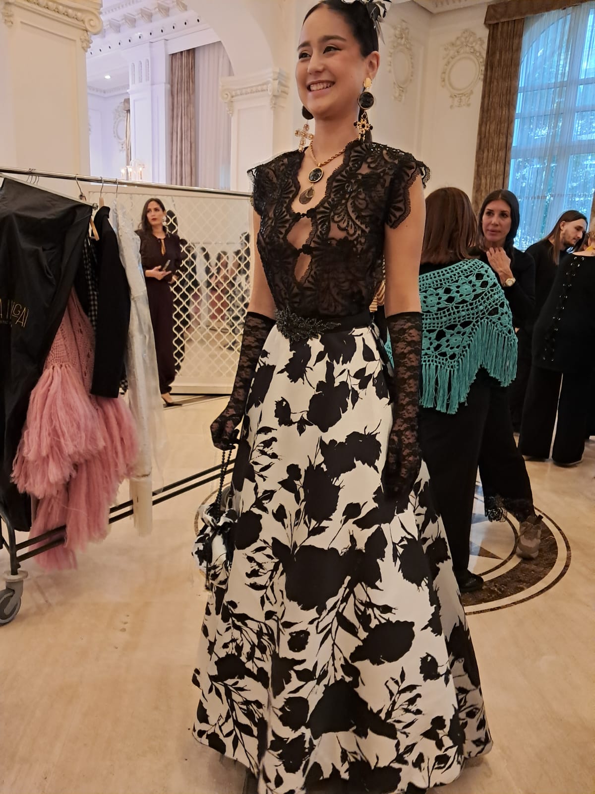 Blusa Brocada Sin Mangas – Alta Costura · Colección Majestad - Julieth  