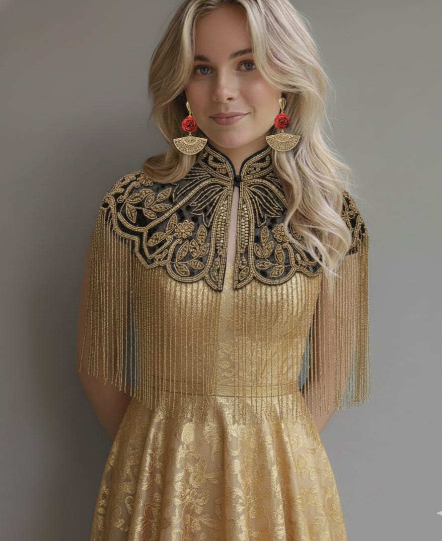 Capa Dorada con Pedrería - Julieth  