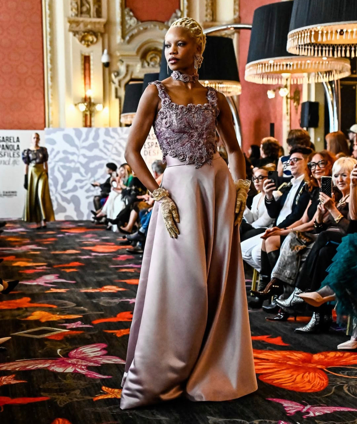 Falda, Corset, Choker y Pendientes – Alta Costura Julieth